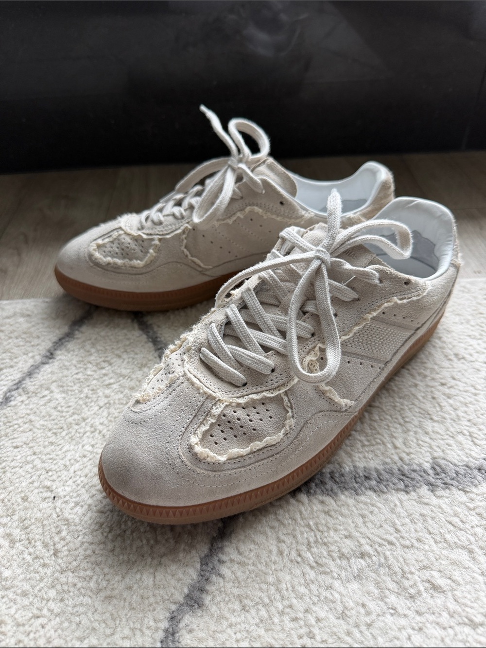 Alohas Rife Sneaker in Crochet Cream